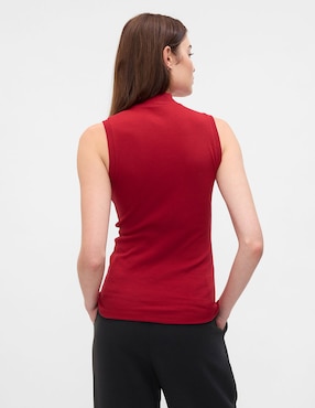 Playera Gap cuello alto para mujer