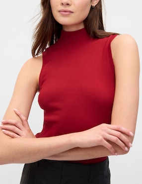 Playera Gap cuello alto para mujer