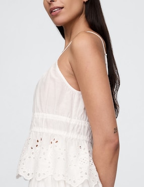 Top escote bajo tirante ajustable