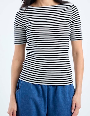 Playera manga corta cuello redondo para mujer