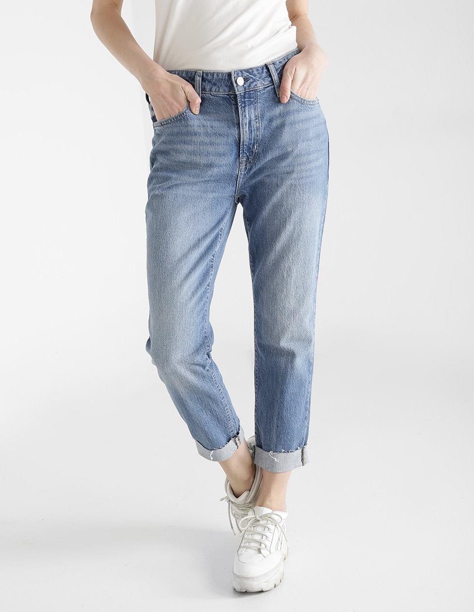 Jeans boyfriend lavado claro corte para mujer GAP.com.mx