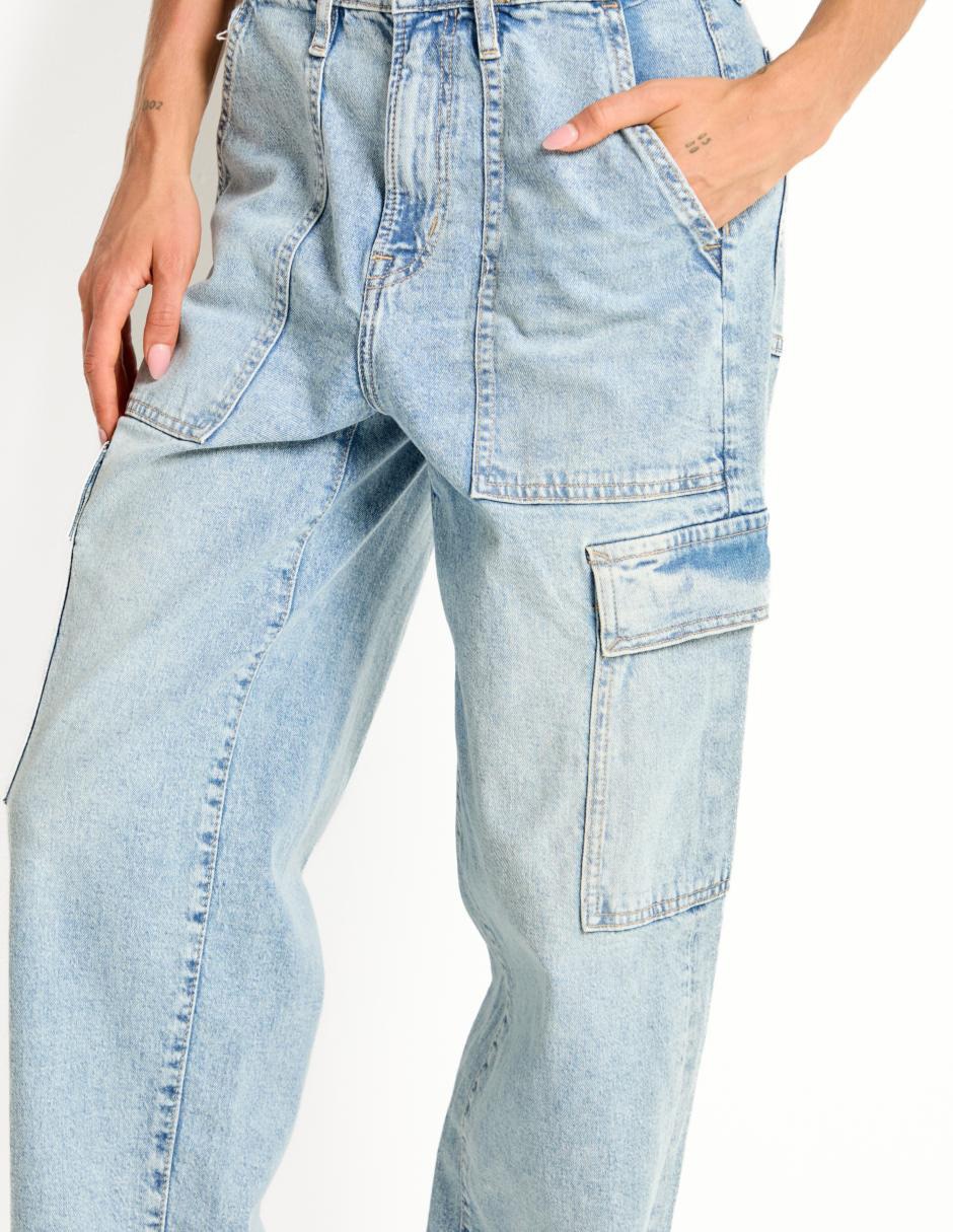 Jeans cargo straight para mujer 4