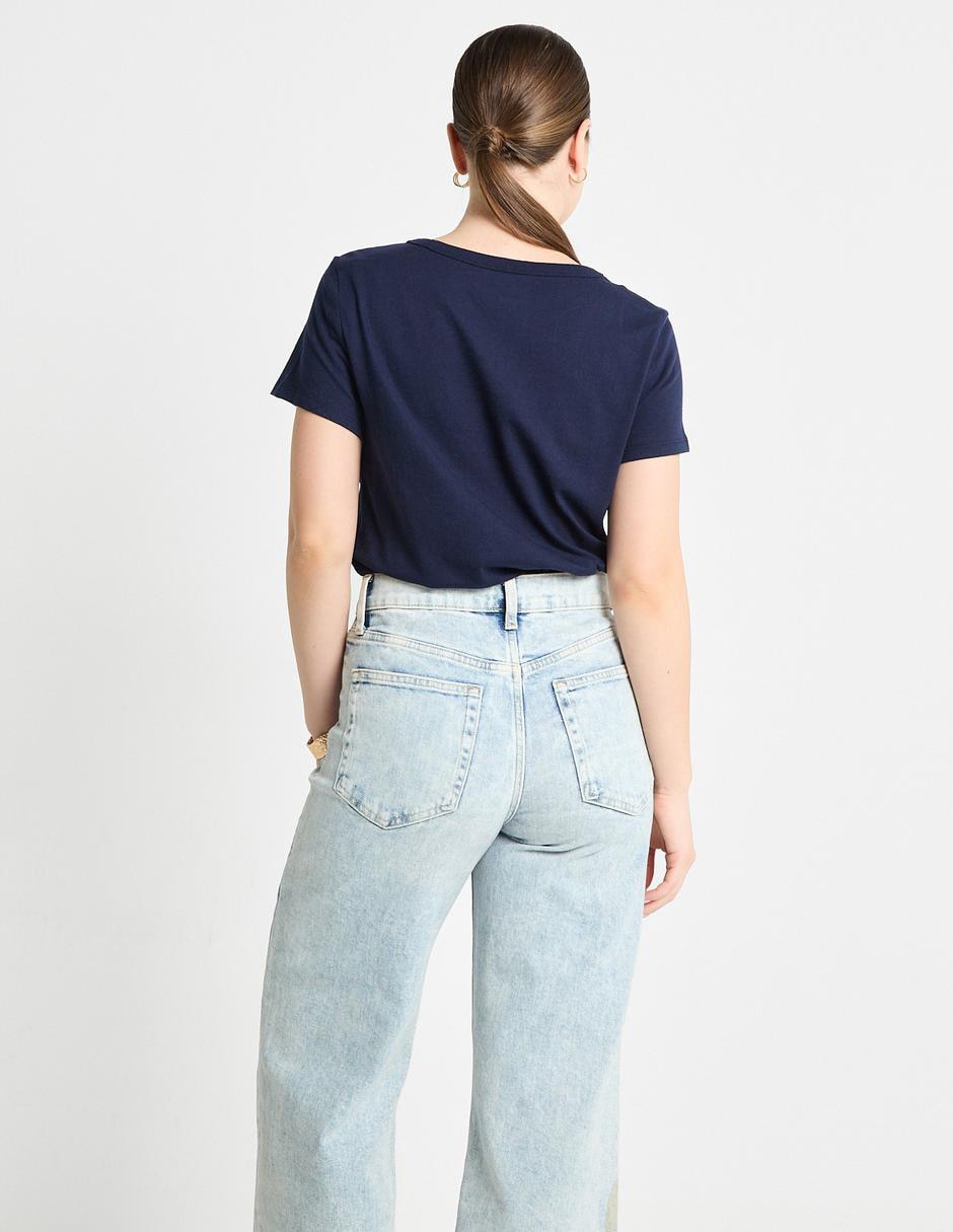 Playera manga corta cuello V para mujer