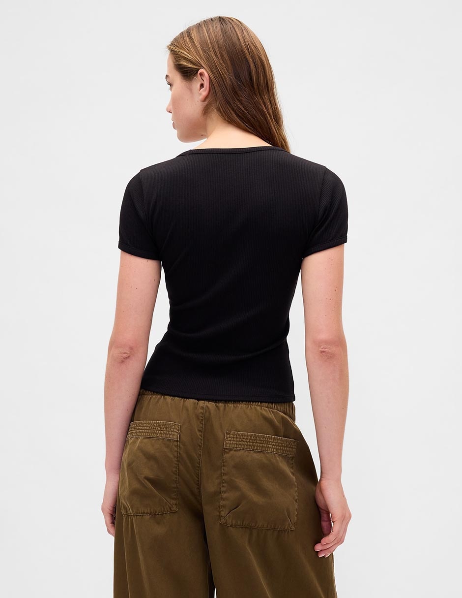 Playera manga corta cuello redondo para mujer 3