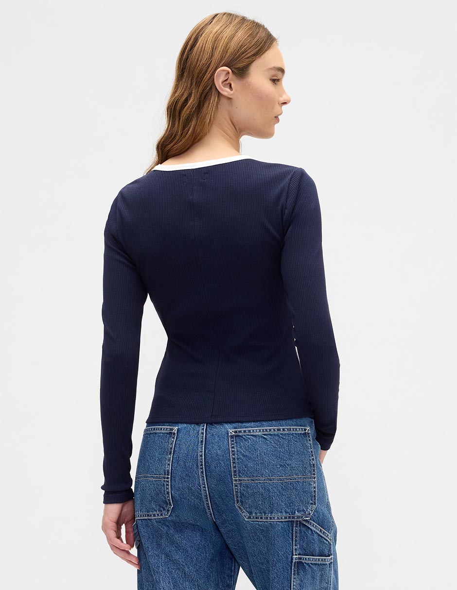 Playera manga larga cuello redondo para mujer