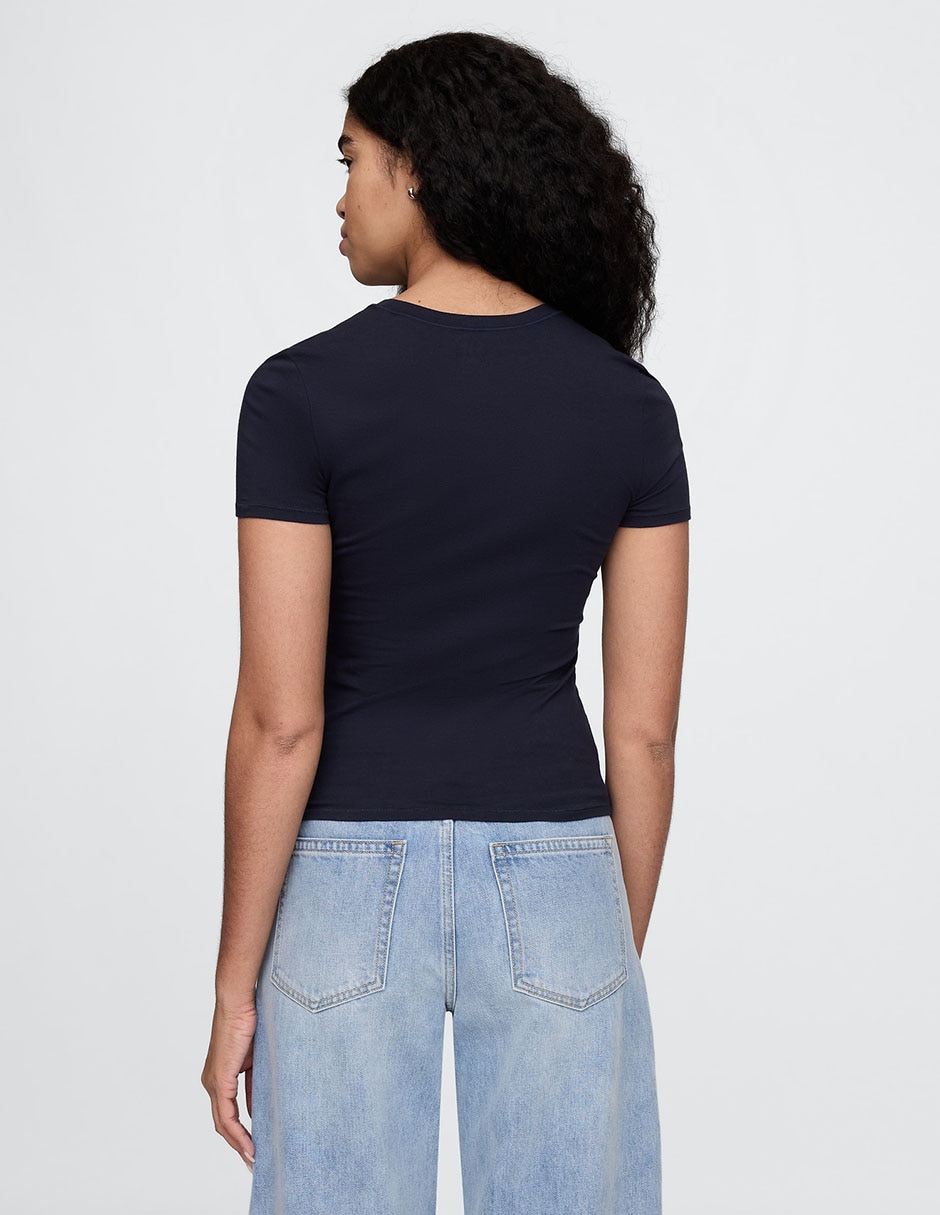 Playera manga corta cuello redondo para mujer