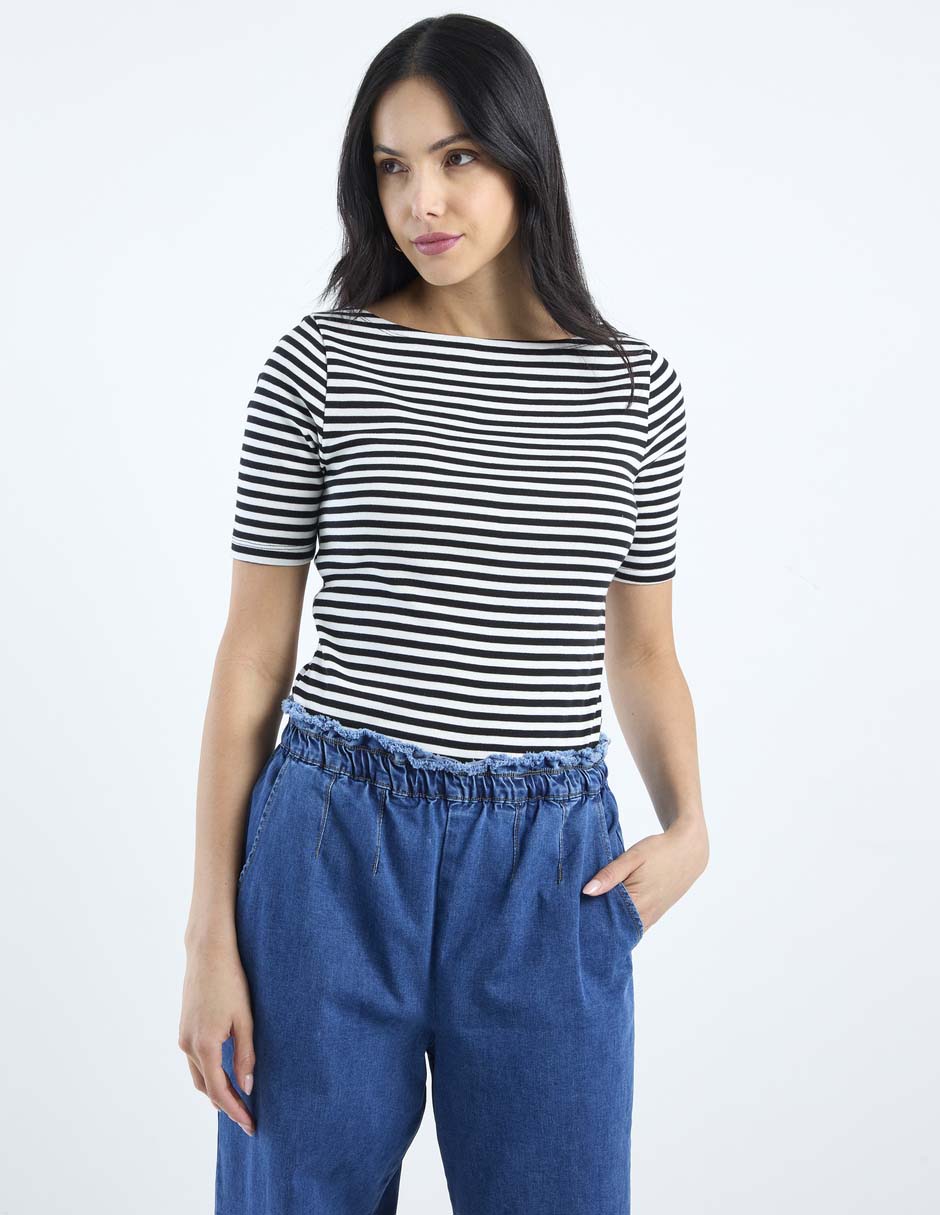 Playera manga corta cuello redondo para mujer 2