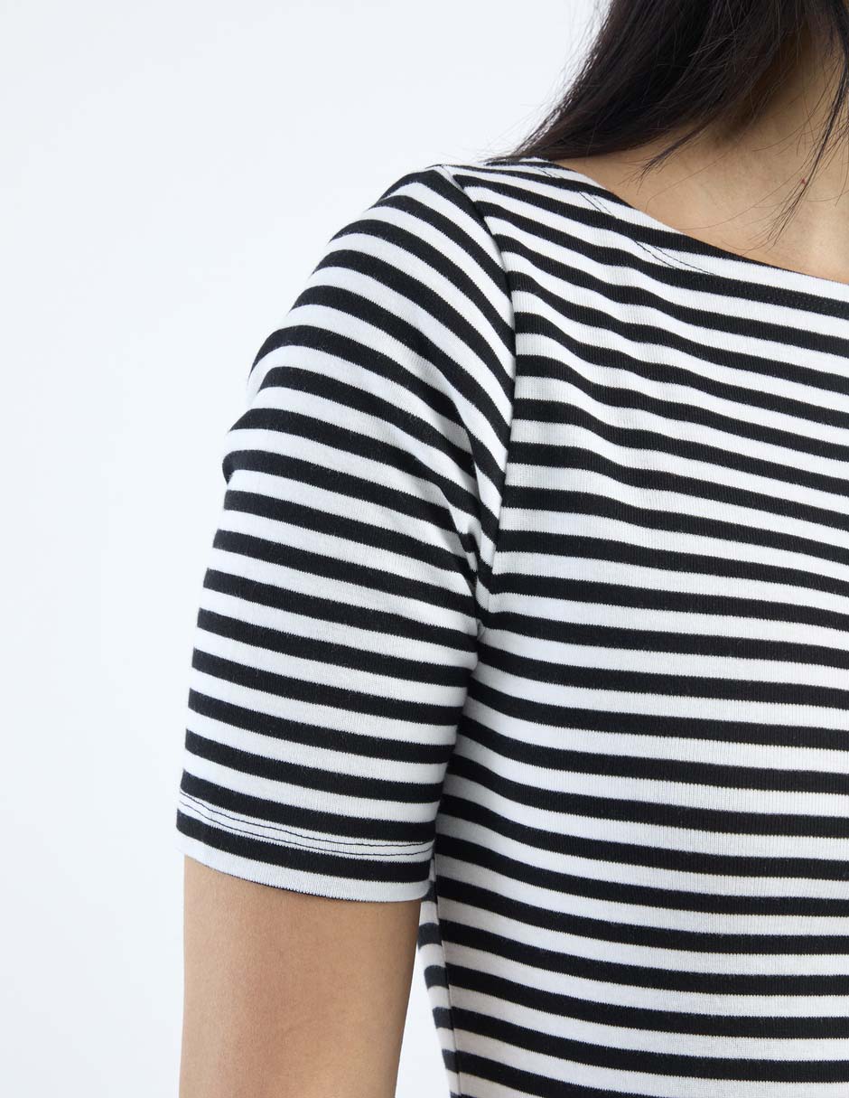 Playera manga corta cuello redondo para mujer 4